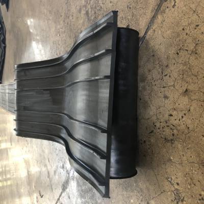 鋼邊橡膠止水帶遇水膨脹橡膠止水帶平板式止水帶廠家直接銷售歡迎惠顧